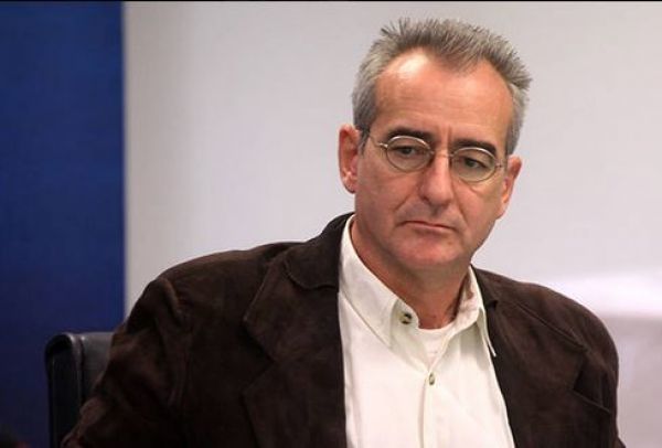 Ο παιδικός φίλος του Βαρουφάκη που θα έκλεβε τα ΑΦΜ