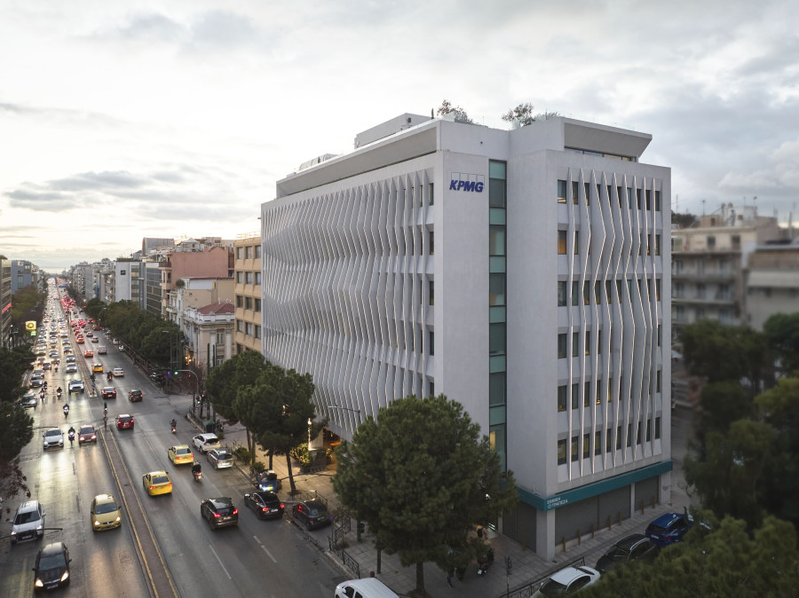 KPMG: Πτώση 28% στις παγκόσμιες επενδύσεις ιδιωτικών κεφαλαίων το β’ τρίμηνο 2025