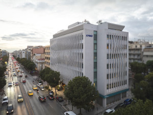 KPMG: Πτώση 28% στις παγκόσμιες επενδύσεις ιδιωτικών κεφαλαίων το β’ τρίμηνο 2025