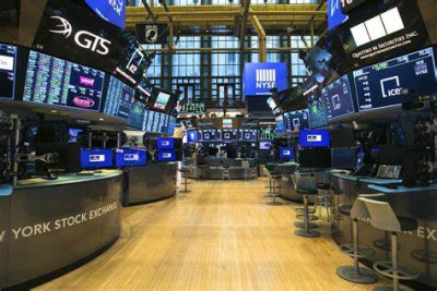 Διπλό ρεκόρ στη Wall Street-Ξεπέρασε τις 39.000 μονάδες ο Dow Jones