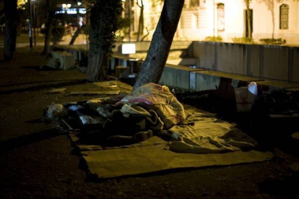 Σε ισχύ τα μέτρα προστασίας των αστέγων