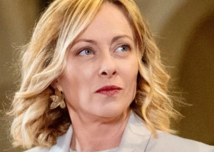 Μελόνι: Αποκλεισμός εταιρειών που χρηματοδότησαν τη Ρωσία από την ανοικοδόμηση της Ουκρανίας