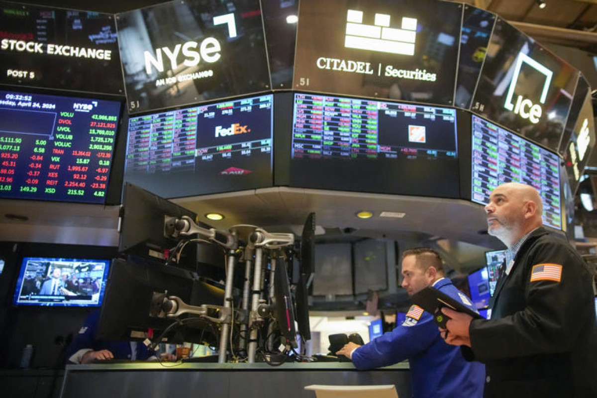 Απώλειες στη Wall Street- «Αγκάθια» το ΑΕΠ και ο πληθωρισμός