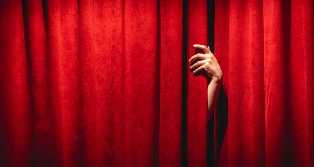 Νέα καταγγελία στο ΣΕΗ: Τέταρτος ηθοποιός που κατηγορείται για βιασμό