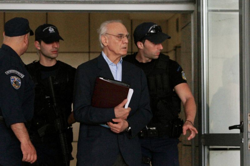 Με εντάσεις και διαξιφισμούς η απολογία του Άκη Τσοχατζόπουλου