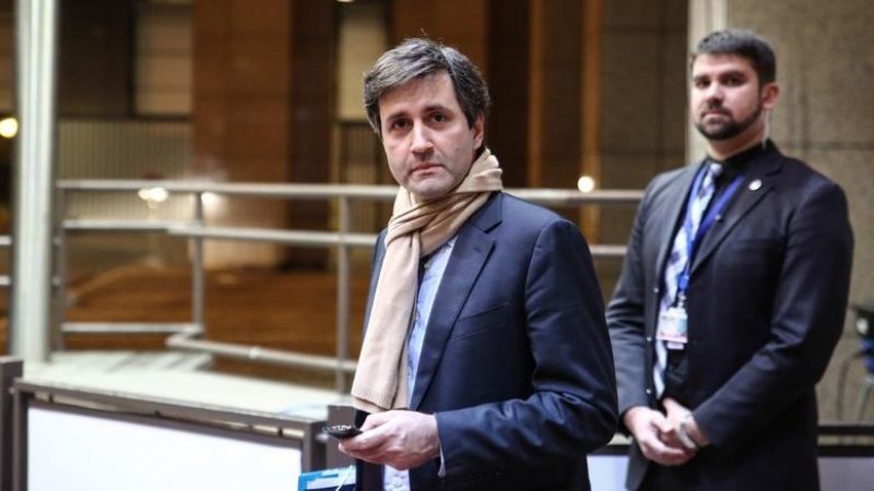 EWG: Βαραίνει κι άλλο το κλίμα η απουσία Χουλιαράκη-Βολές ΝΔ