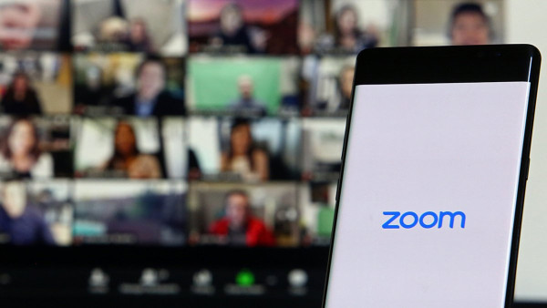 Zoom: Σχεδιάζει απολύσεις περίπου 1.300 εργαζομένων