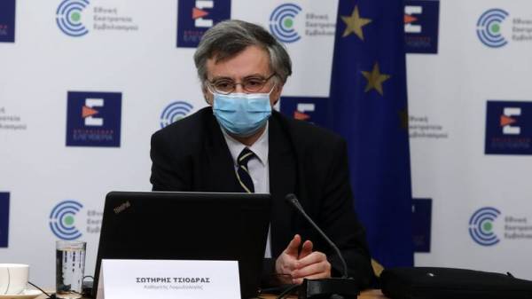 Ενστάσεις Τσιόδρα για το άνοιγμα των σχολείων