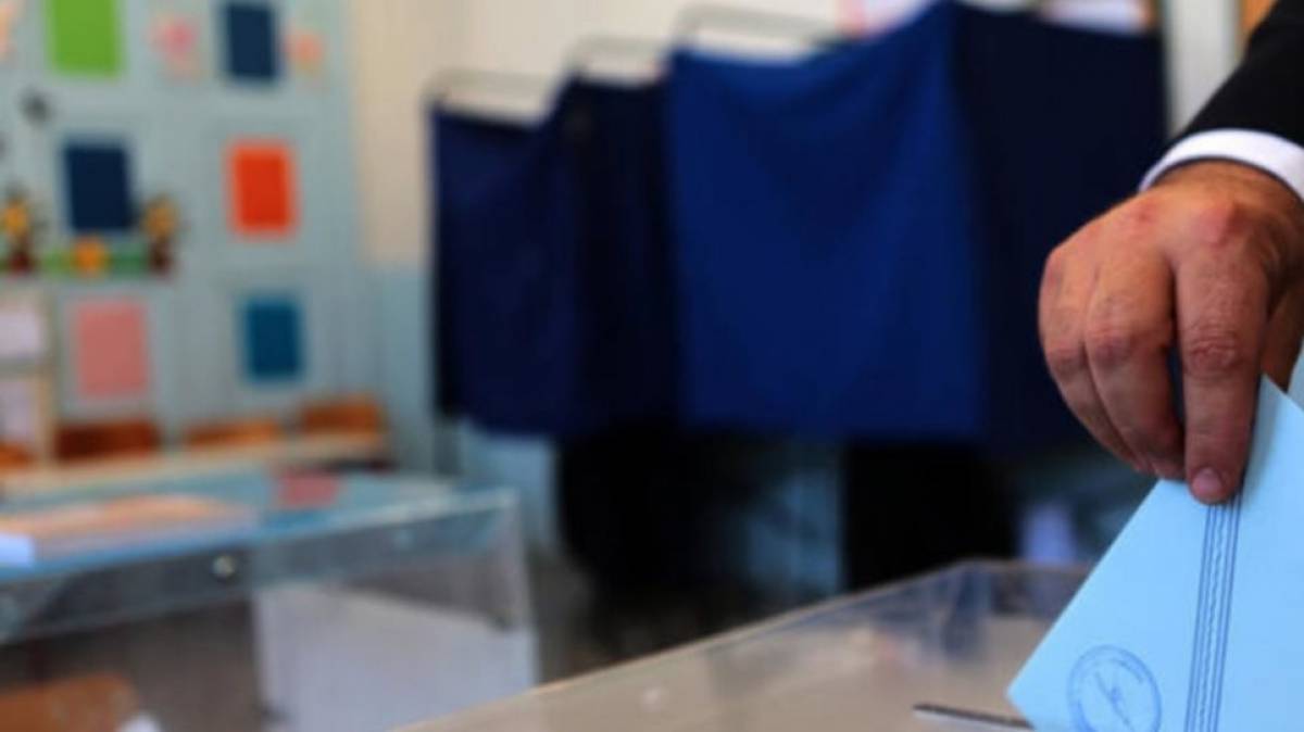 Δημοσκόπηση MRB: Προβάδισμα 15,9% για τη ΝΔ έναντι του ΣΥΡΙΖΑ