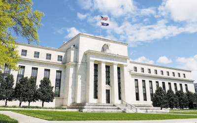 Η Fed αύξησε ξανά τα επιτόκια, παρά την τραπεζική αναταραχή