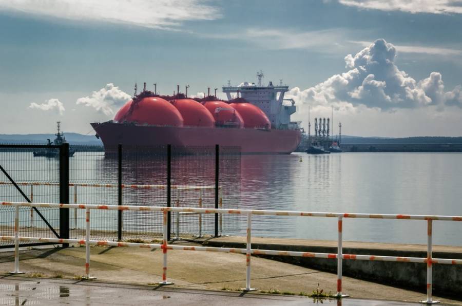 Η QatarEnergy σε συμφωνία για τη ναύλωση νέων πλοίων LNG