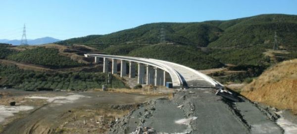 Ο «εκτροχιασμός» των σιδηροδρομικών projects