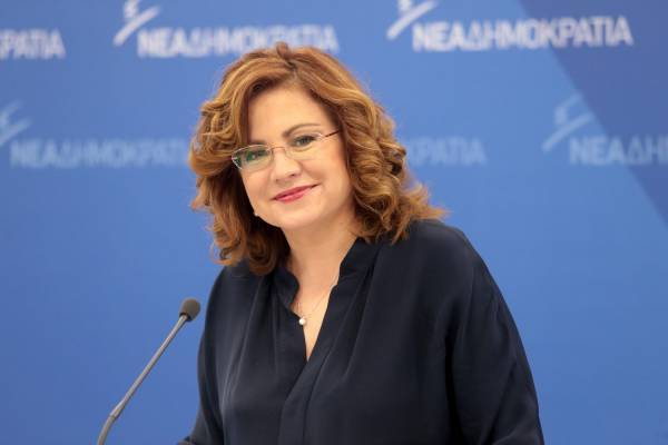 Η Σπυράκη αναλύει το σχέδιο Μητσοτάκη για τον ΕΝΦΙΑ