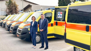 Με 7 νέα ασθενοφόρα εξοπλίζονται τα Κέντρα Υγείας Βορείου-Νοτίου Αιγαίου
