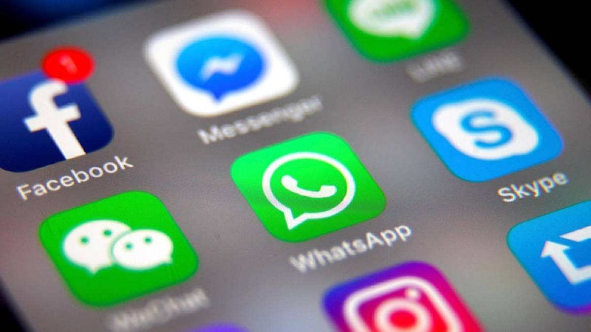 «Έπεσαν» τα Facebook, Instagram και WhatsApp