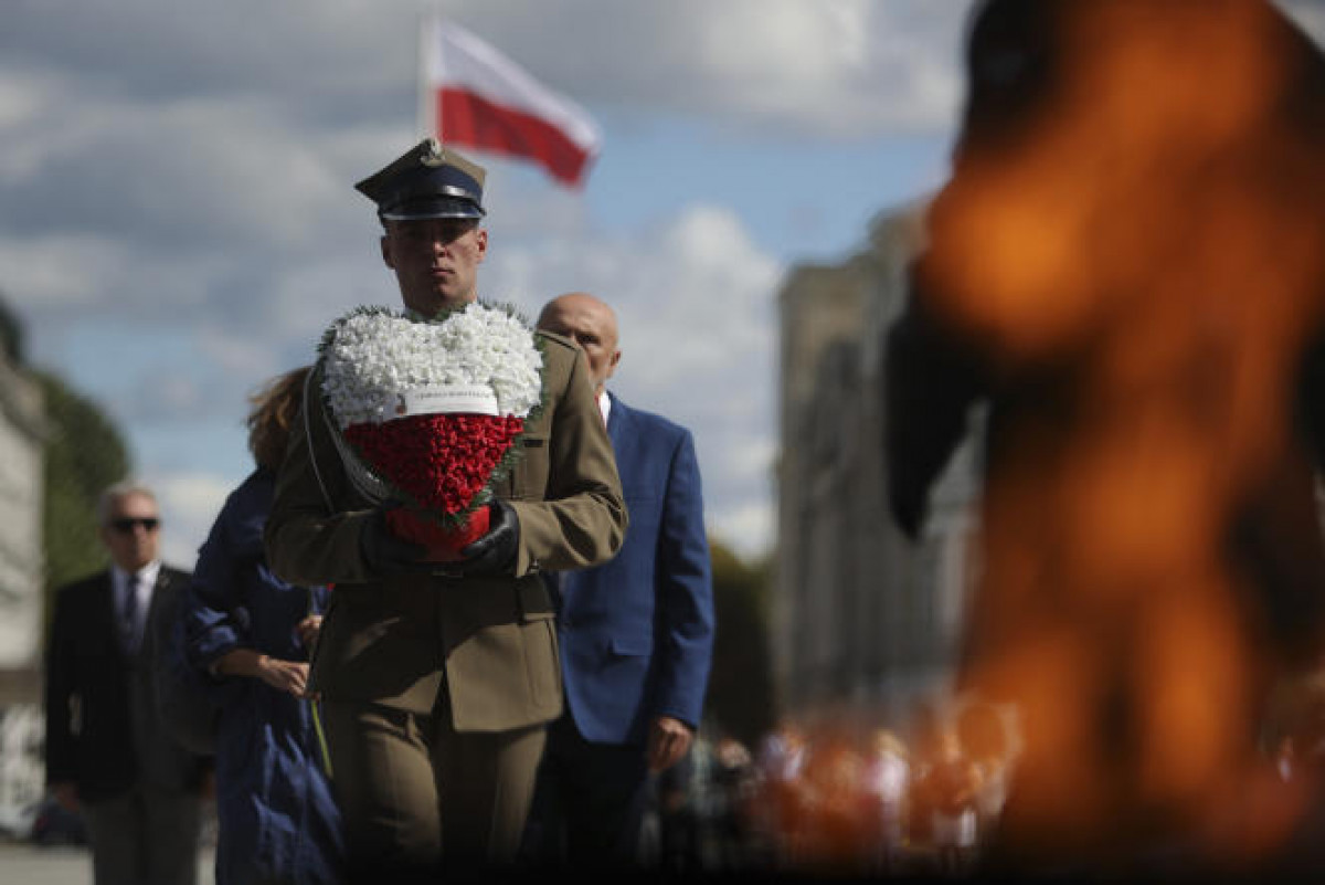 «Πληρωμένη» απάντηση του Βερολίνου στη Βαρσοβία για τις αποζημιώσεις