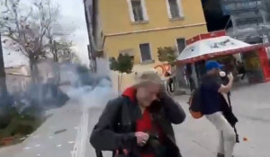 Διαμαρτυρία ΕΣΗΕΑ για τον τραυματισμό του Μάριου Λώλου από αστυνομικό
