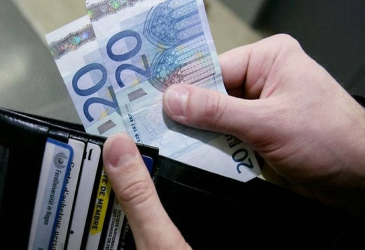 Αναρτήθηκε στη «Διαύγεια» η απόφαση για τον κατώτατο μισθό
