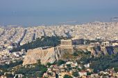 Telegraph: Χαμηλότερες του μέσου όρου οι συνθήκες ζωής στην Αθήνα