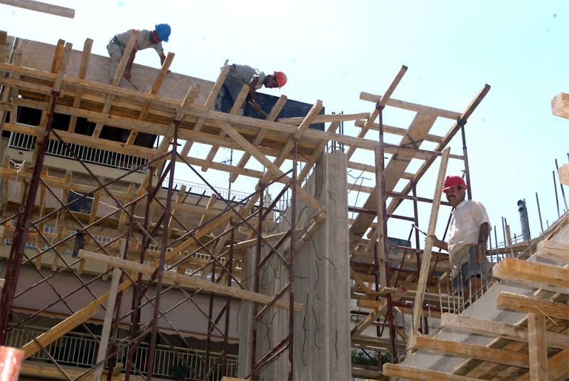 Στο ναδίρ οι εγχώριες επενδύσεις στις κατασκευές