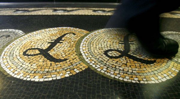 Αμετάβλητα διατήρησε τα επιτόκια η BoE
