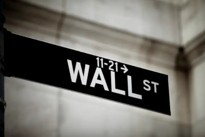 Wall Street: Εβδομαδιαία άνοδος, με την απασχόληση να «κόβει» φόρα