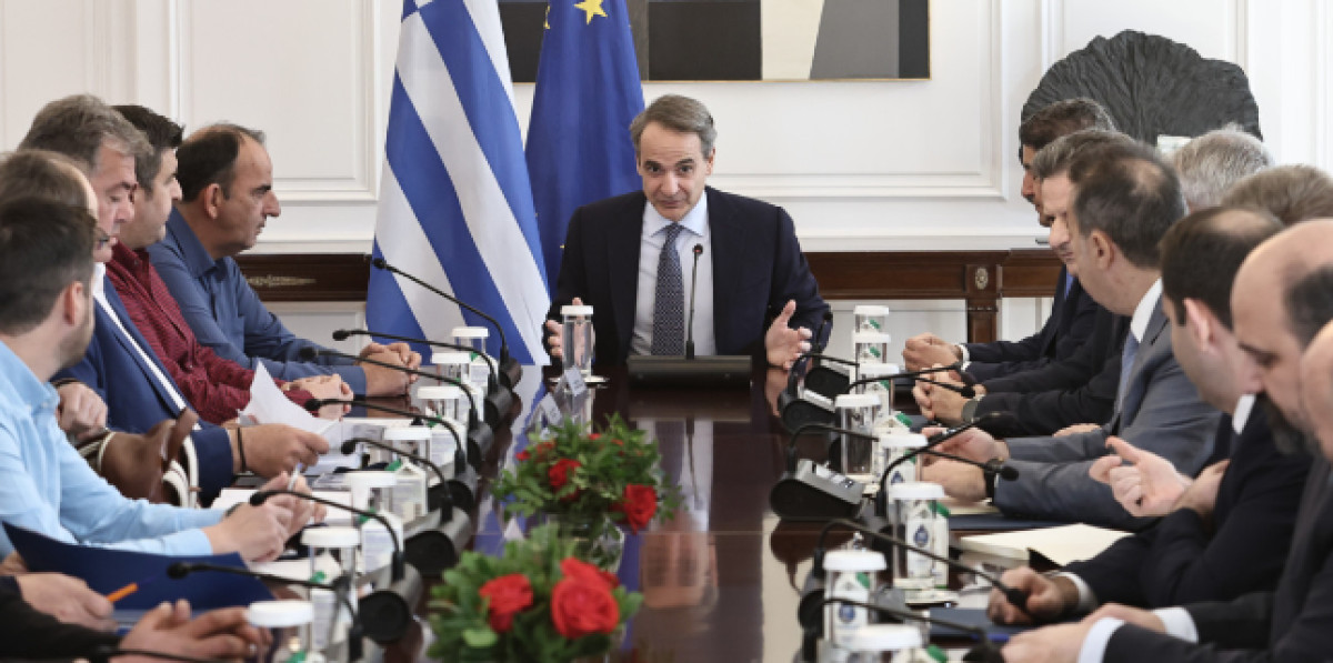 Ο Μητσοτάκης υποδέχεται Θεσσαλούς αγρότες στο Μαξίμου