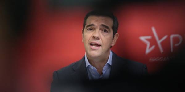 Ο Τσίπρας σε ρόλο εκπροσώπου Τύπου