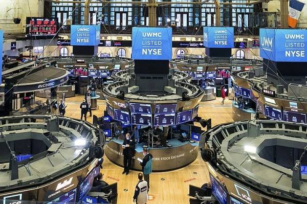 Μικτή εικόνα στη Wall Street-Προς νέο ρεκόρ ο Nasdaq