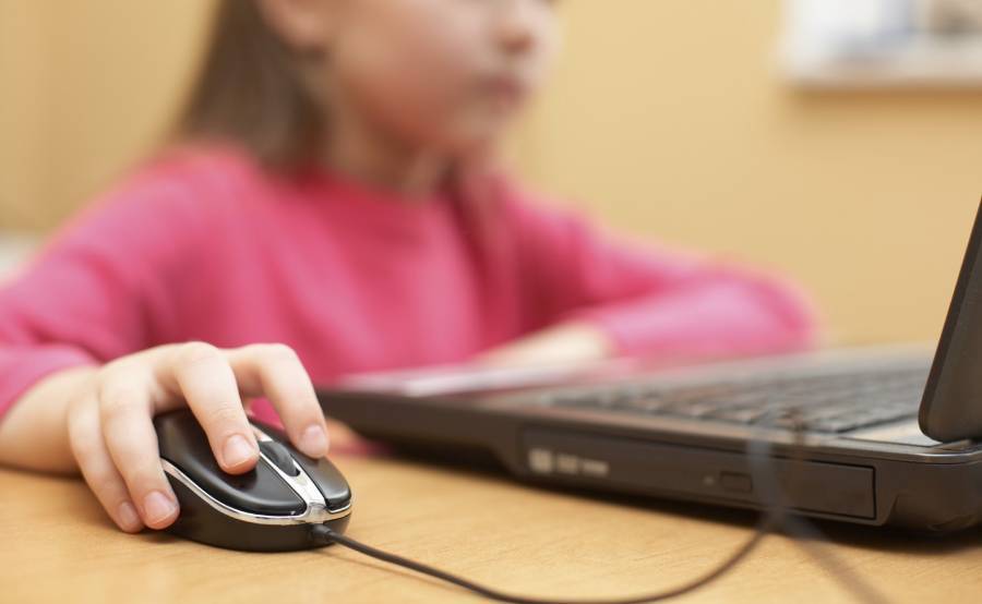 Έρευνα- Παιδιά και internet: Από 11 ετών στα social media