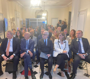 H Ελληνο-γαλλική συνεργασία στις ΑΠΕ ενισχύθηκε σε σεμινάριο στην Γαλλία