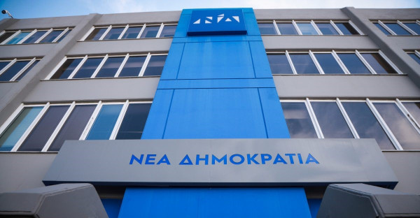 ΝΔ κατά Ανδρουλάκη: Εργαλειοποίησε τα Τέμπη και τώρα τα «μαζεύει»