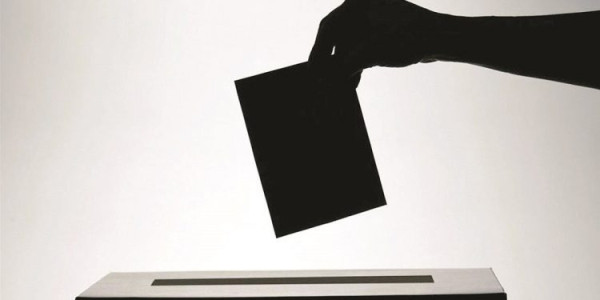 Δύο Ελλάδες στις ευρωεκλογές: 60% «μαύρισμα» κι οι... υπόλοιποι Μητσοτάκη