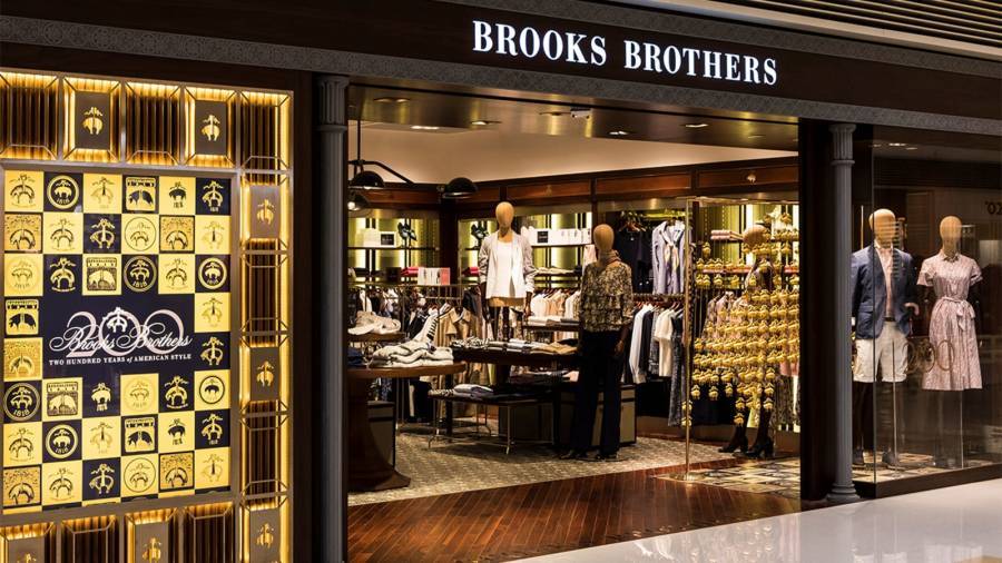 Brooks Brothers: Δεν κλείνουν καταστήματα στην Ελλάδα
