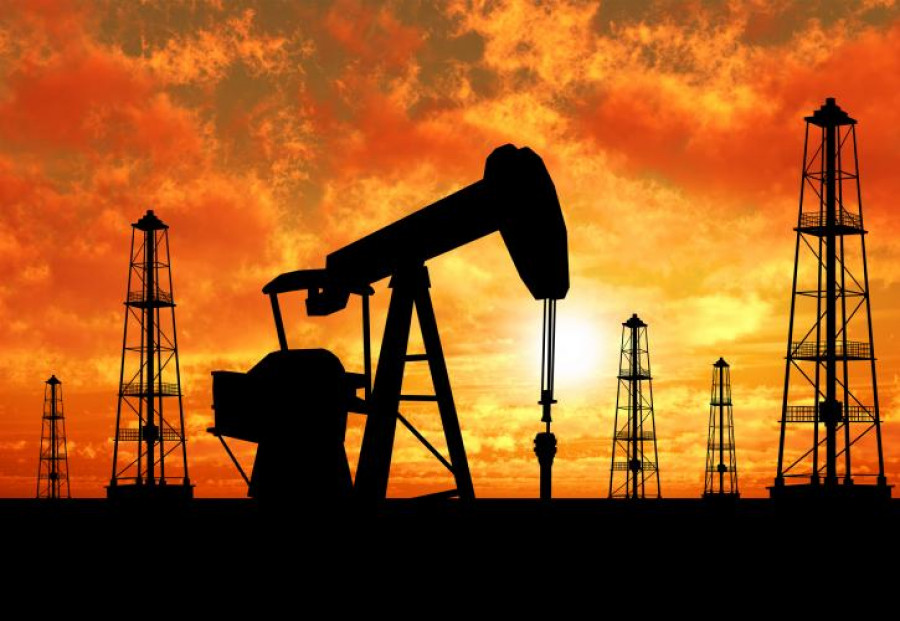 Ανακάμπτει το πετρέλαιο- Σε «ελεύθερη πτώση» το φυσικό αέριο
