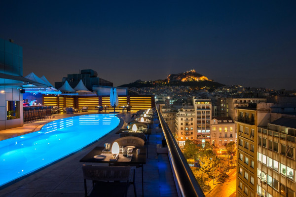 ΕΞΑ: Μέση πληρότητα των αθηναϊκών ξενοδοχείων στο 74,5% το πρώτο εξάμηνο - Προβληματίζει η απόδοση του Ιουνίου