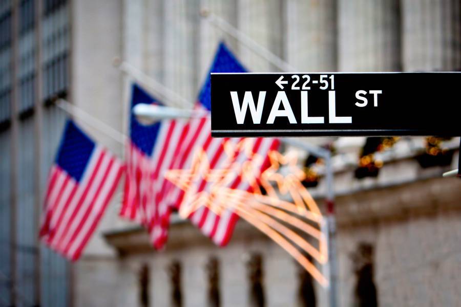 Στο... χορό της χρηματιστηριακής πτώσης και η Wall Street