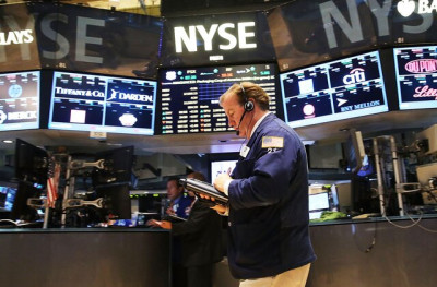 «Ψύχραιμες» απώλειες στη Wall Street μετά το χθεσινό sell off