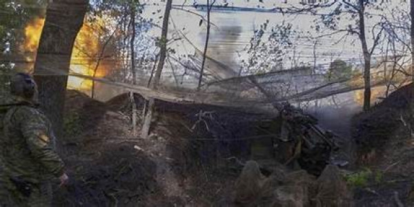 Ουκρανικά drones έπληξαν διυλιστήριο και λιμάνι στο Κρασνοντάρ: Τραυματίες και εκτεταμένες ζημιές σε υποδομές