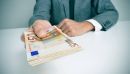 Κάνουν "παιχνίδι" τα distress funds