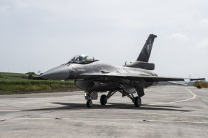 Αναγκαστική προσγείωση F-16 στη Ζάκυνθο λόγω τεχνικού προβλήματος