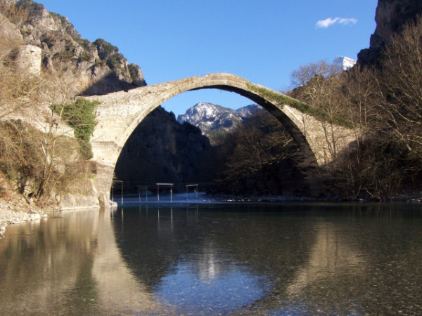 Τα γεφύρια της Ηπείρου αφήνουν το χρόνο να περάσει