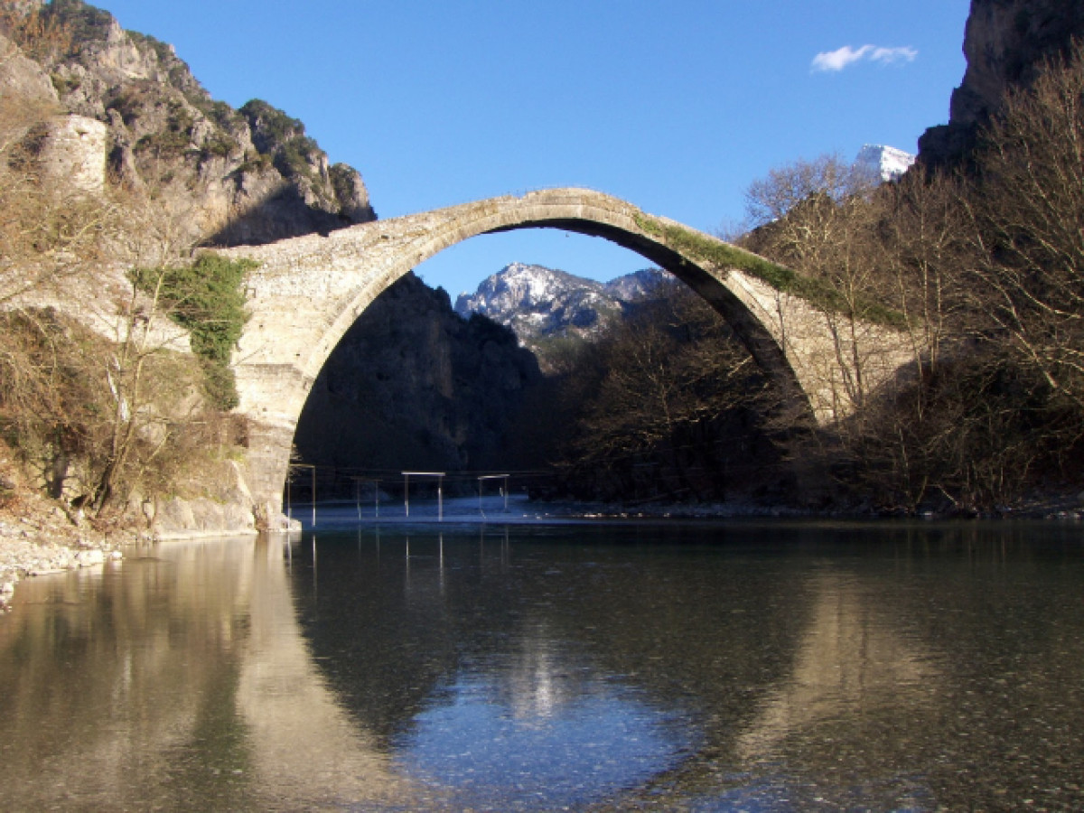 Τα γεφύρια της Ηπείρου αφήνουν το χρόνο να περάσει