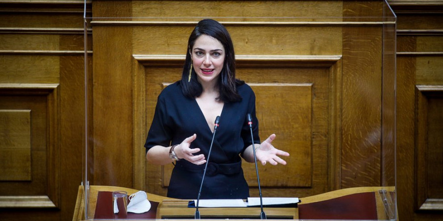 Μιχαηλίδου: Aσφαλιστική ικανότητα για όσους χρωστούν έως 100 ευρώ
