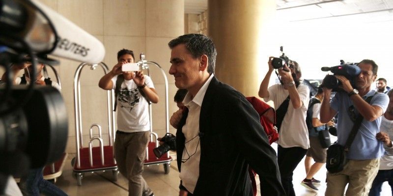 Τράπεζες &amp; δημοσιονομικά επί τάπητος με τους Θεσμούς