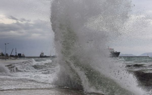 Προβλήματα στις ακτοπλοϊκές συγκοινωνίες λόγω των ισχυρών ανέμων