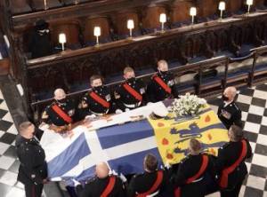 Κηδεία Φίλιππου:Η συνομιλία Χάρι-Ουίλιαμ και η μοναξιά της Βασίλισσας (video)