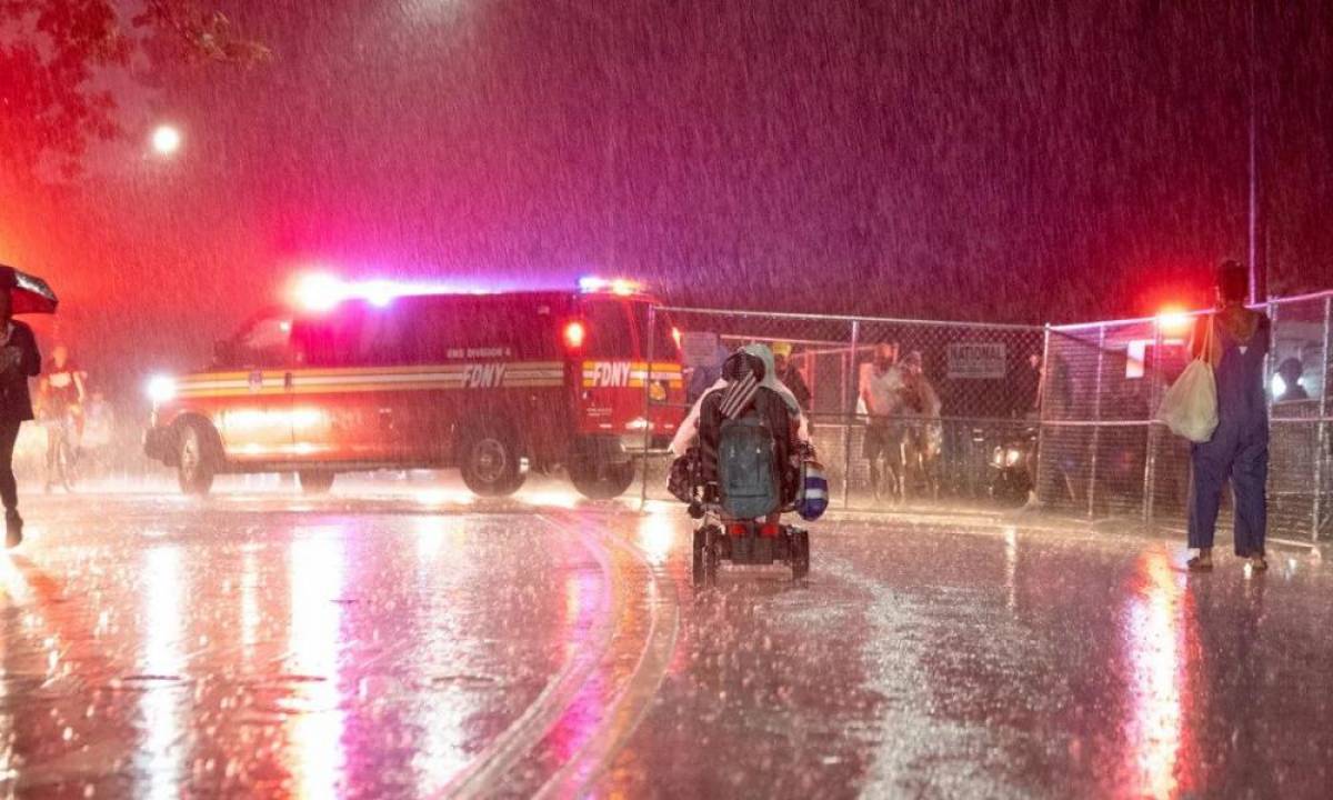 Κυκλώνας Χένρι: Διακόπηκε συναυλία στη Νέα Υόρκη