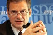 Bini Smaghi στην IL SOLE 24 Ore: "Σε λεπτή ισορροπία η θέση της Ευρωζώνης"