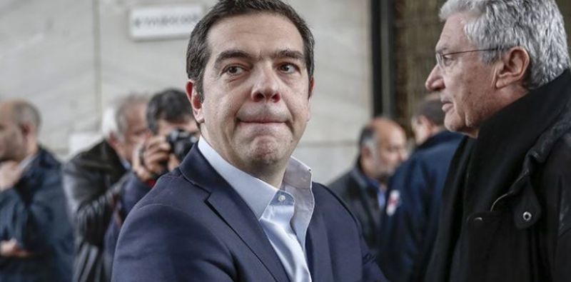 Συγκίνηση στην κηδεία του Θοδωρή Μιχόπουλου-Δακρυσμένος ο Αλέξης Τσίπρας